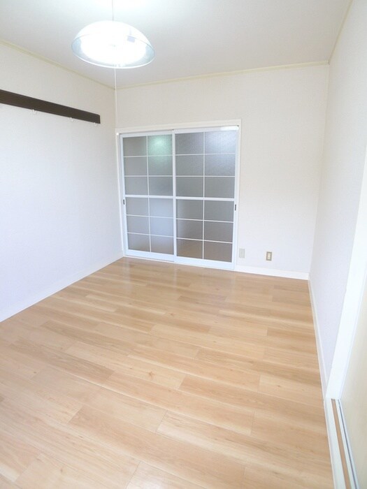 物件内観写真9　(居室)