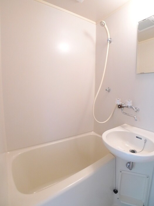 物件内観写真12　(バス／シャワールーム等)