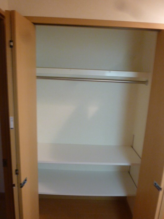 物件内観写真8　(収納)