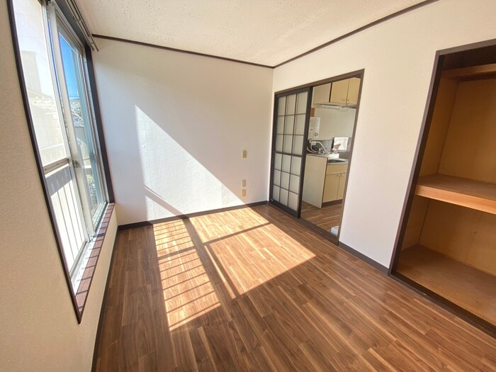 物件内観写真8　(居室)