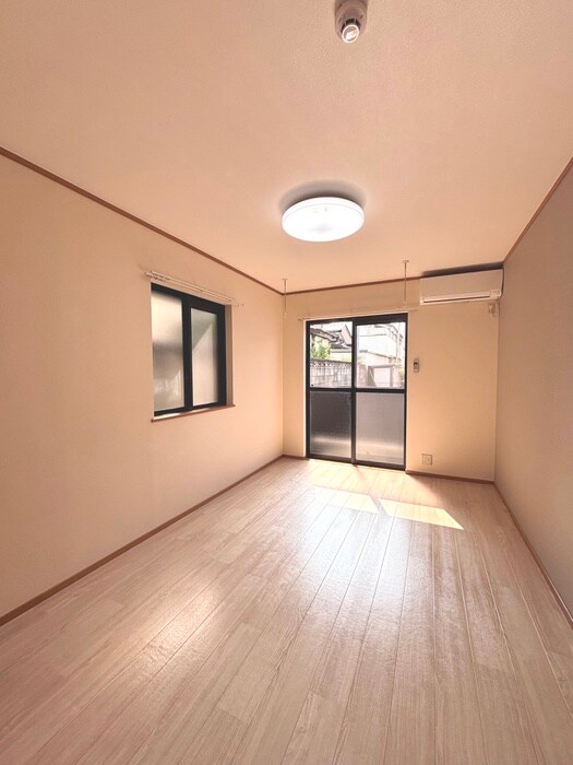 物件内観写真8　(居室)