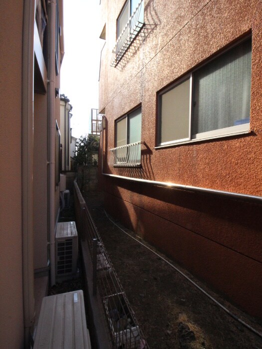 物件内観写真20　(室内からの展望)