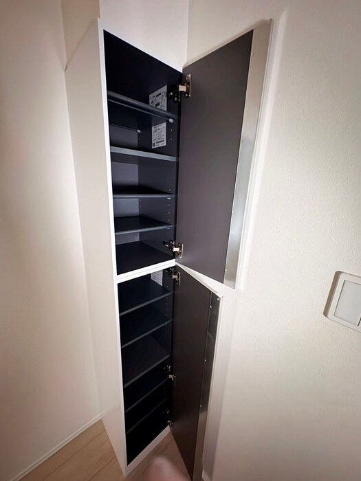 物件内観写真8　(靴箱)