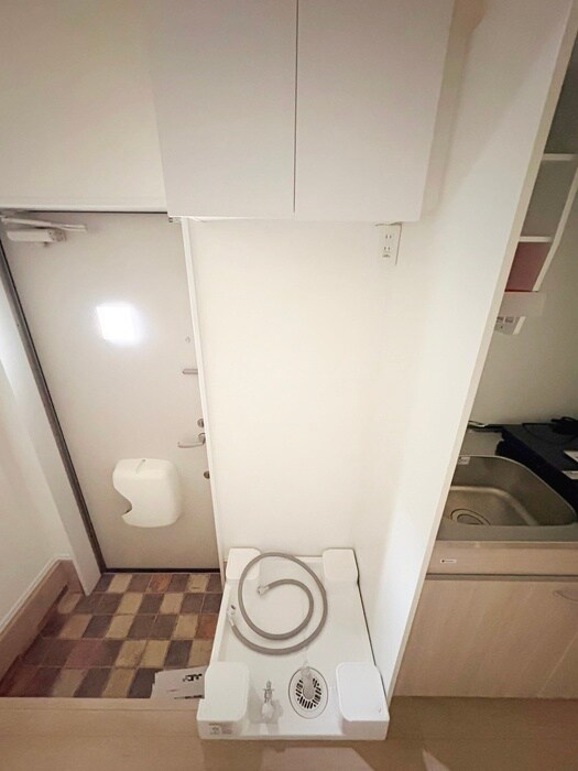 物件内観写真18　(洗濯機置場)