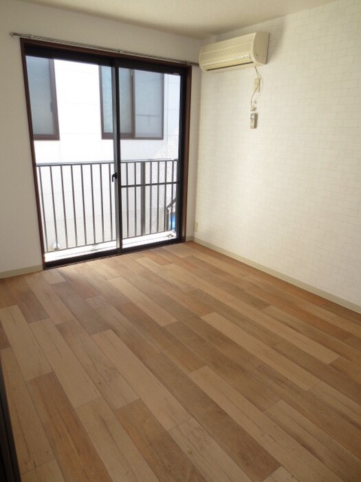 物件内観写真13　(居室)