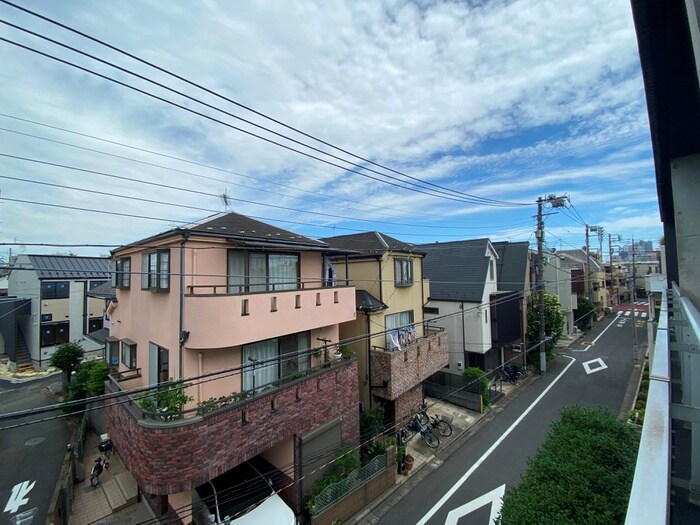 物件内観写真16　(室内からの展望)