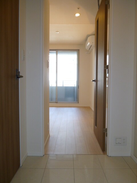 物件内観写真7　(玄関)