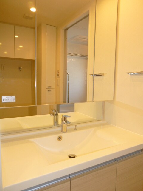 物件内観写真9　(洗面)