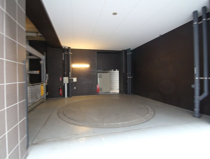 物件外観写真6　(駐車場)