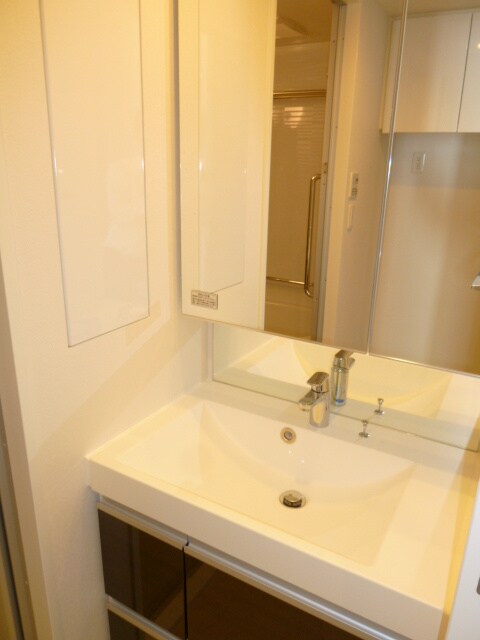 物件内観写真10　(洗面)