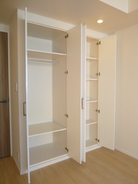 物件内観写真15　(収納)