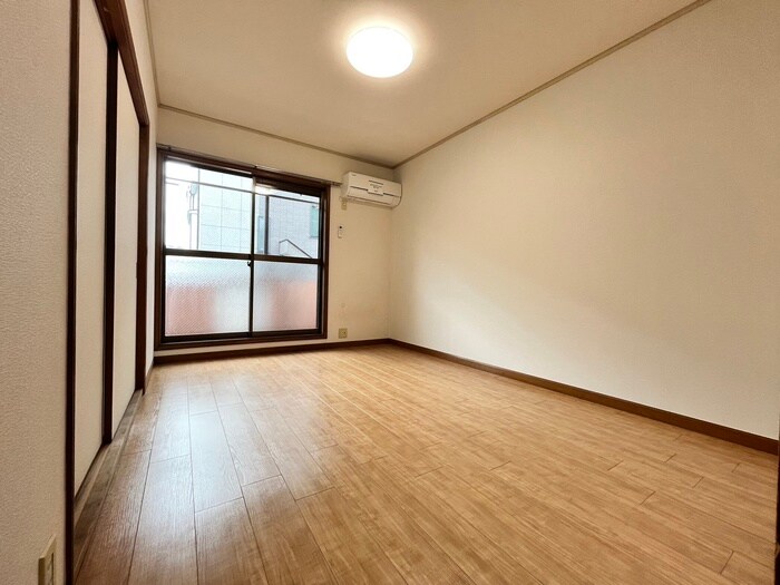 物件内観写真9　(居室)