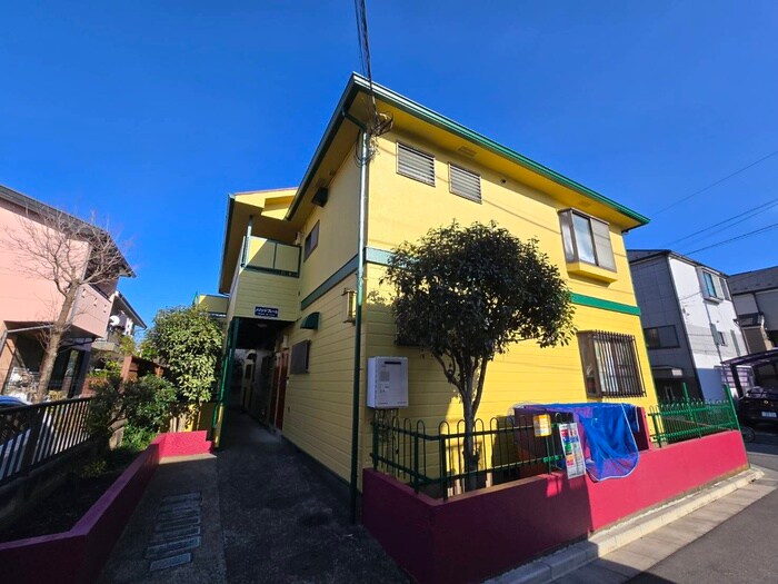 物件外観写真5　(バイク置き場)