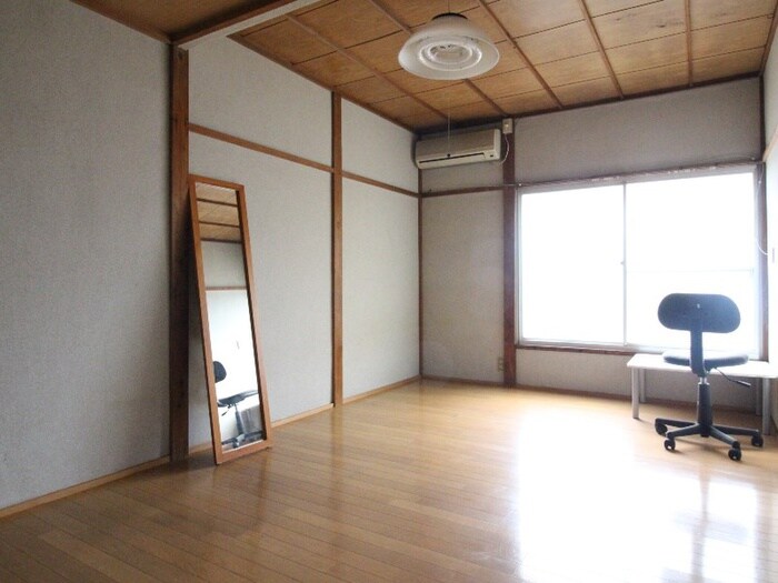 物件内観写真8　(居室)