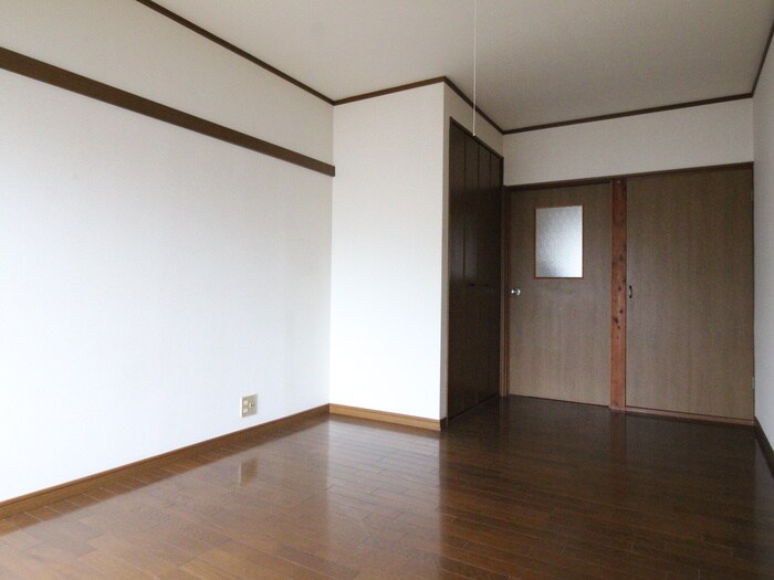 物件内観写真9　(居室)