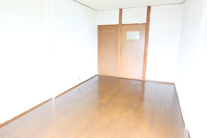 物件内観写真10　(居室)