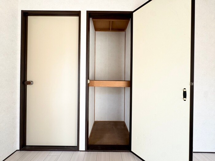 物件内観写真18　(収納)