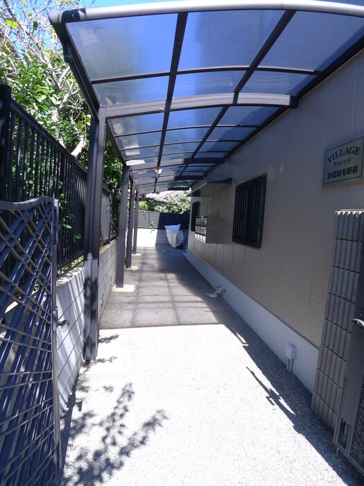 物件外観写真2　(エントランス部分)