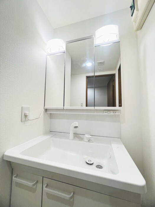 物件内観写真12　(洗面)