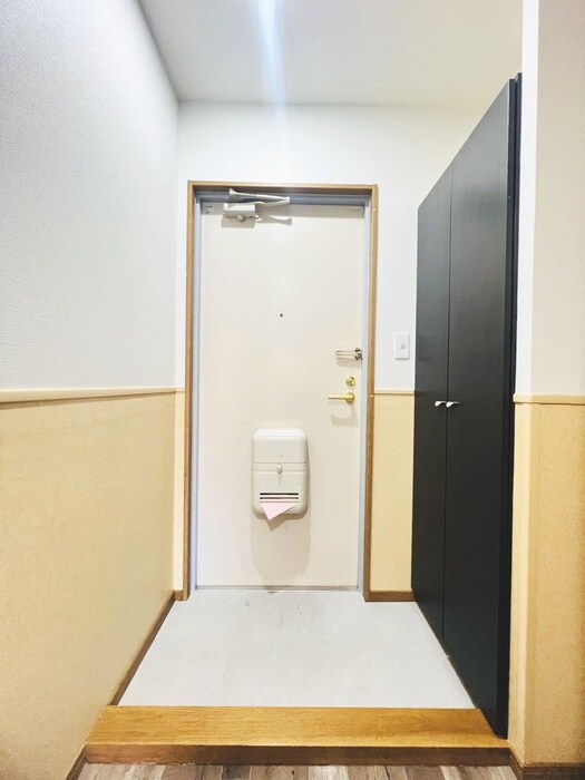 物件内観写真19　(玄関)