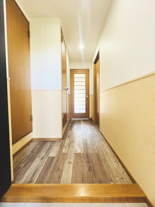 物件内観写真20　(廊下)