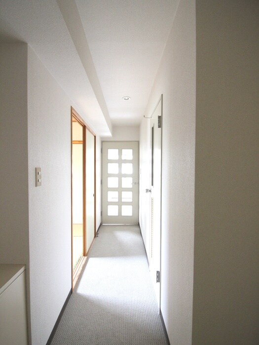 物件内観写真18　(廊下)