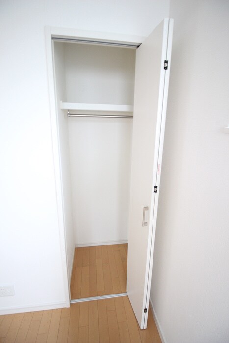 物件内観写真5　(収納)