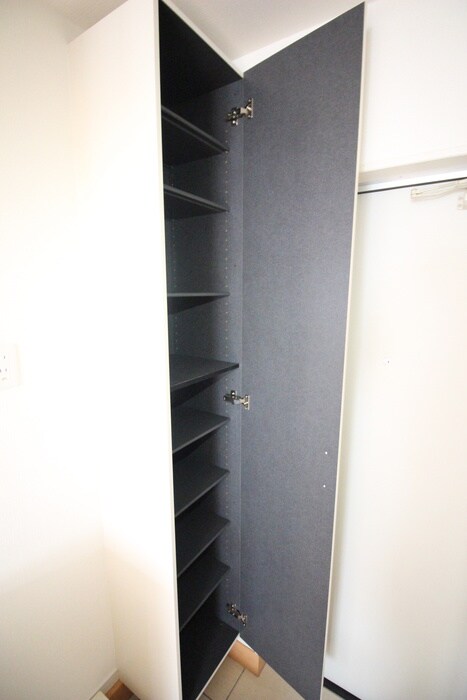 物件内観写真12　(靴箱)