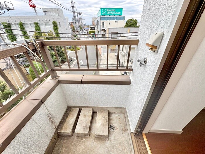 物件内観写真12　(洗濯機置場)