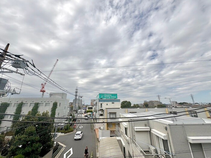 物件内観写真15　(室内からの展望)