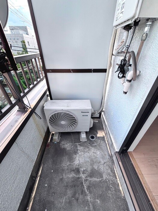 物件内観写真16　(洗濯機置場)