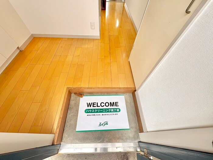 物件内観写真18　(玄関)