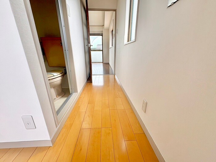 物件内観写真19　(廊下)