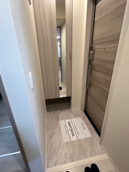 物件内観写真8　(玄関)