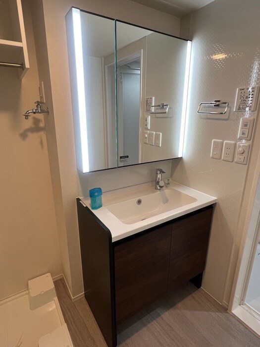 物件内観写真13　(洗面)