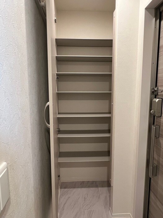 物件内観写真18　(靴箱)