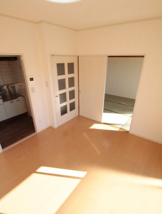 物件内観写真9　(居室)