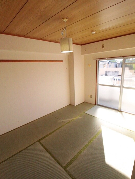 物件内観写真10　(居室)