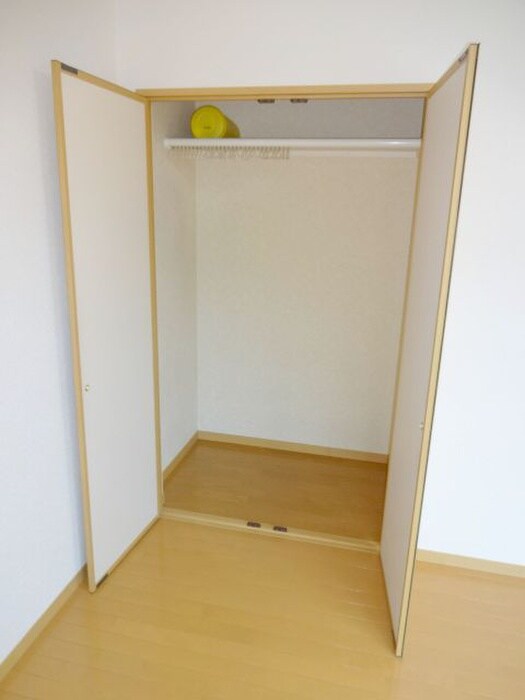 物件内観写真10　(収納)