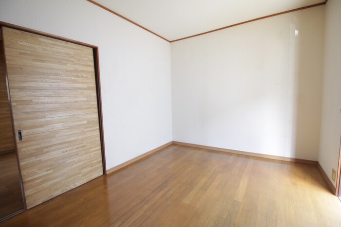 物件内観写真9　(居室)