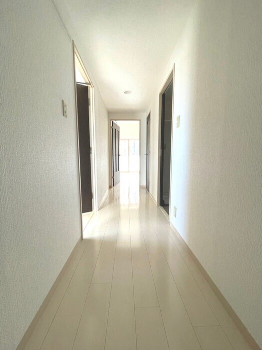 物件内観写真20　(廊下)