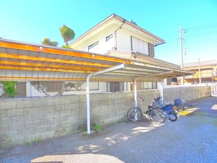 物件外観写真5　(駐輪場)