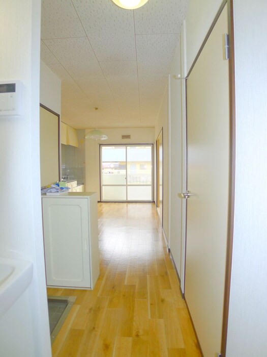 物件内観写真19　(廊下)