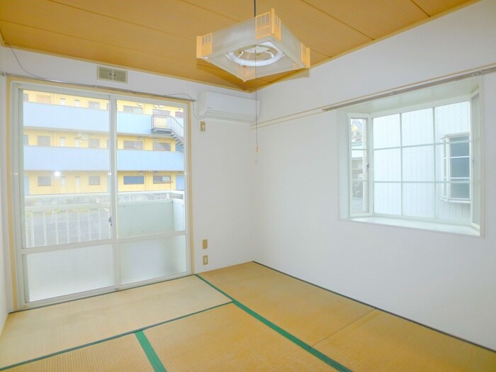 物件内観写真22　(室内からの展望)