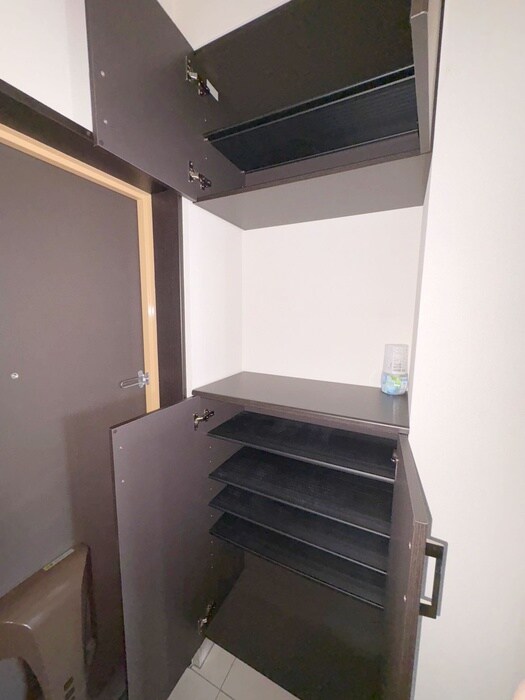 物件内観写真17　(靴箱)