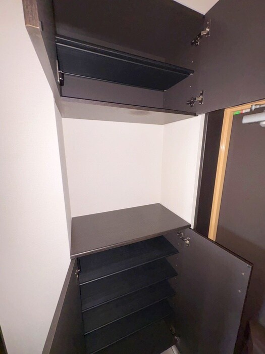 物件内観写真17　(靴箱)