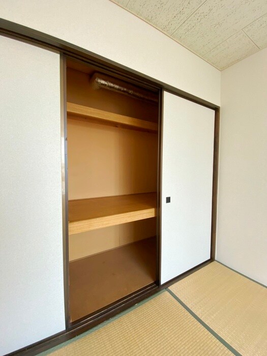 物件内観写真10　(収納)