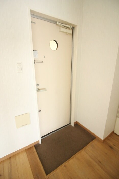 物件内観写真19　(玄関)