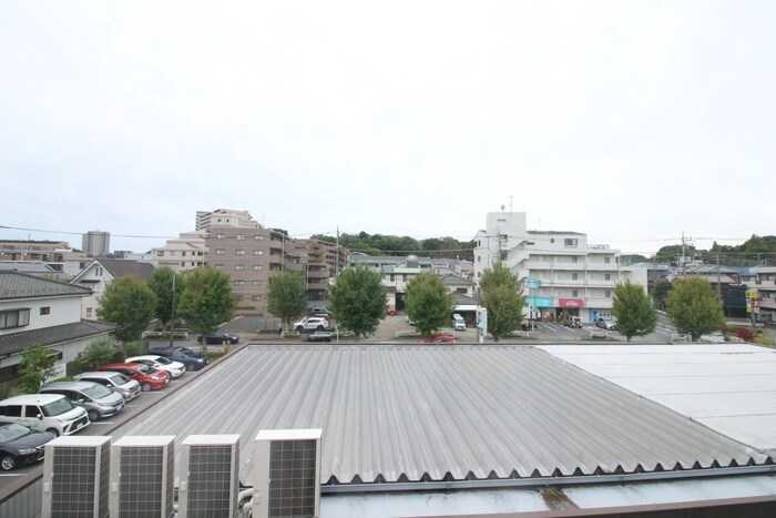 物件内観写真22　(室内からの展望)