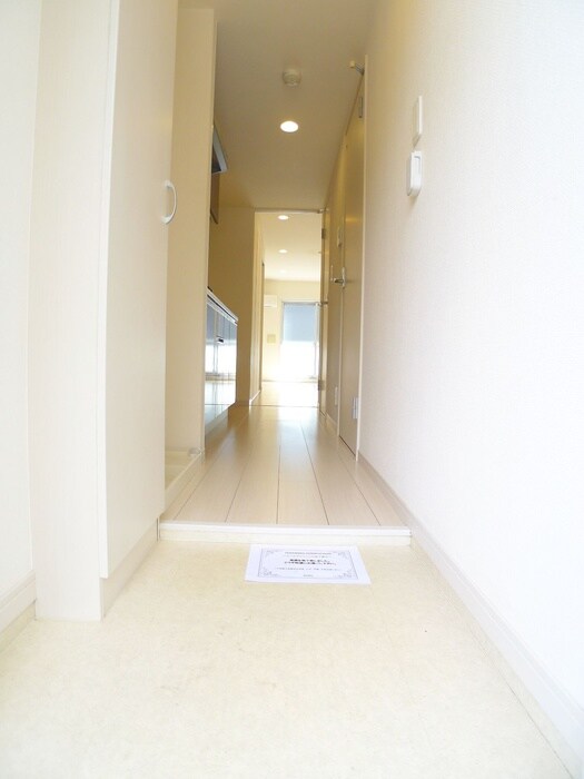 物件内観写真17　(玄関)